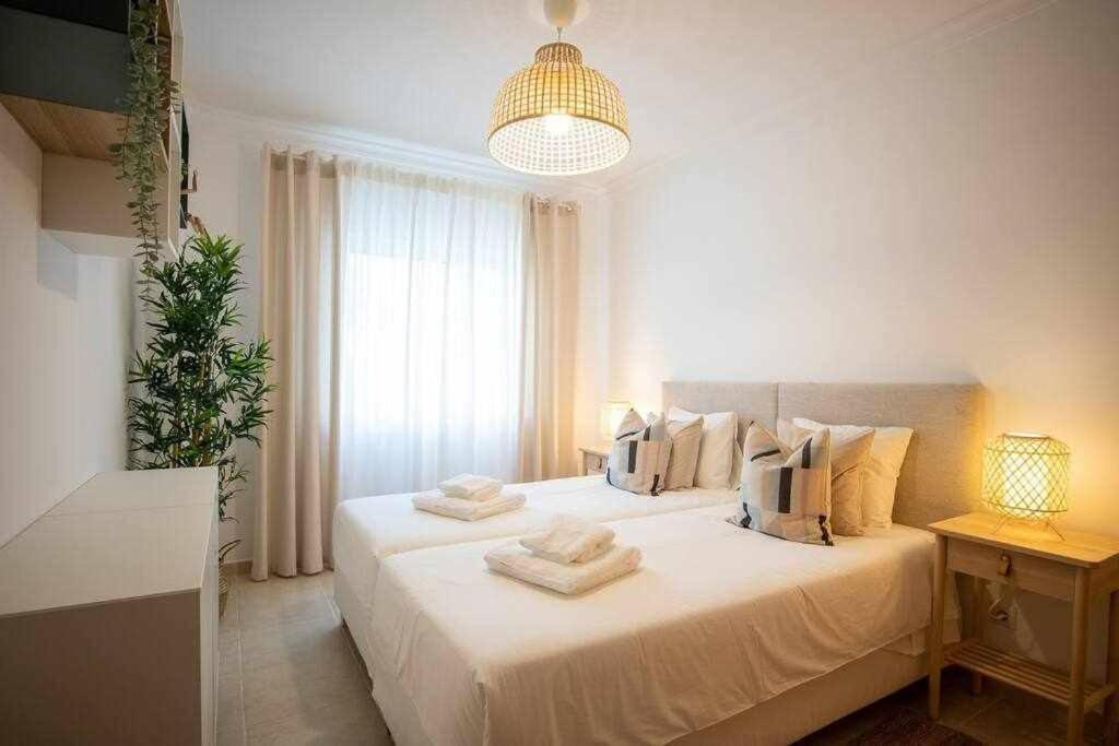 Modern 3Br Apt W/ Lg Terrace, Bbq, Ac & Parking Tavira Buitenkant foto