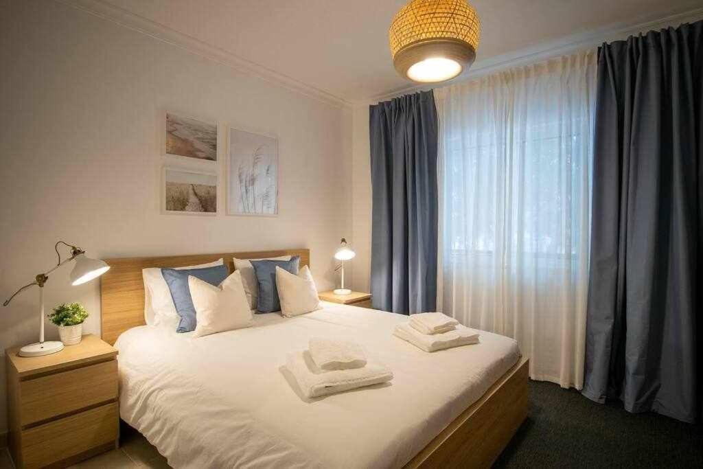 Modern 3Br Apt W/ Lg Terrace, Bbq, Ac & Parking Tavira Buitenkant foto