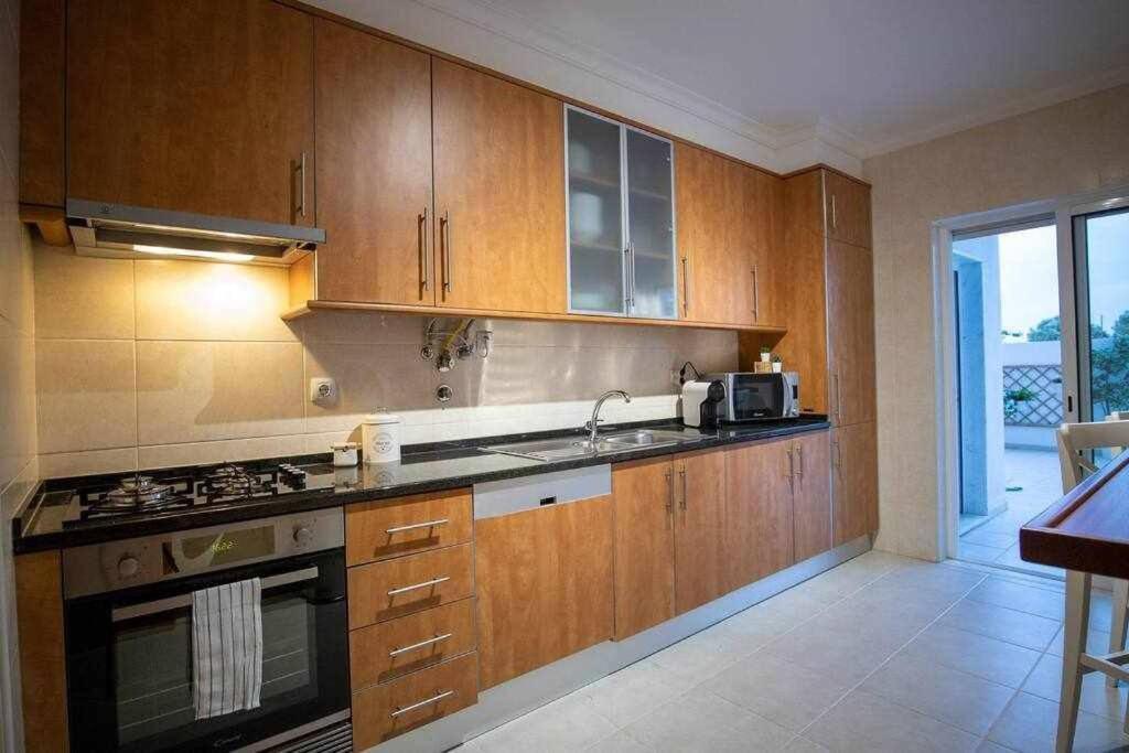 Modern 3Br Apt W/ Lg Terrace, Bbq, Ac & Parking Tavira Buitenkant foto
